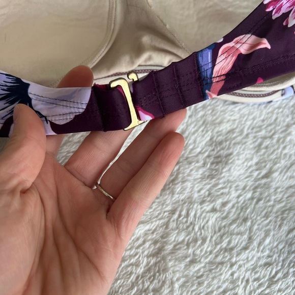 Bikini - Picture 3 of 6